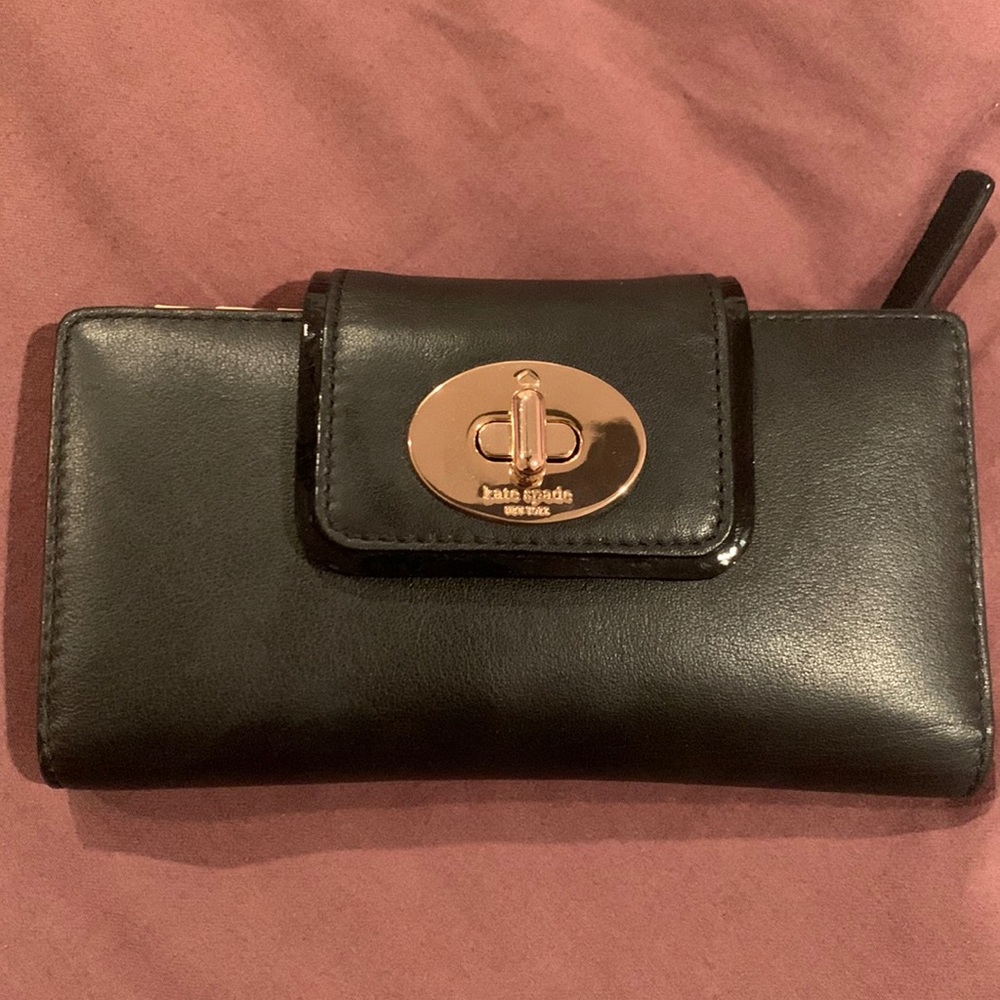 Like new, never used Kate spade wallet
